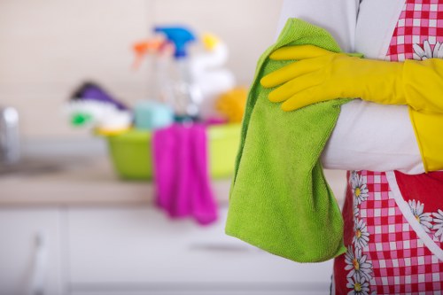 Accepted payment methods for Richmonduponthames Cleaner including cards and PayPal